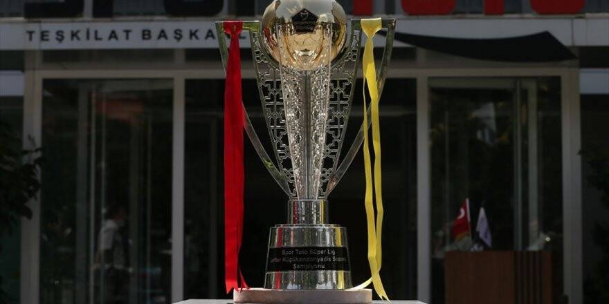 61 Sezonda 5 Şampiyon