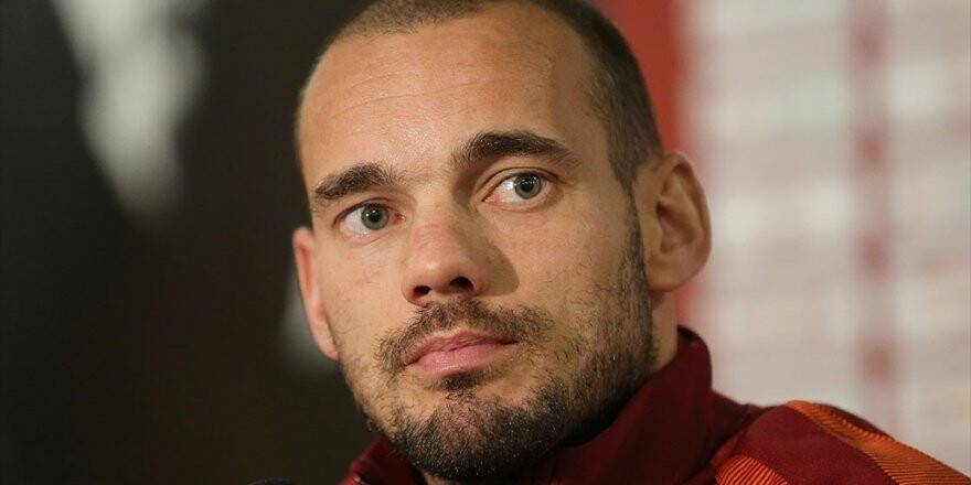 Sneijder Futbolu Bıraktı