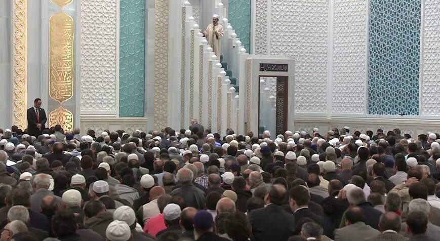 Cuma Hutbesi: FAİZİN TOPLUMSAL ZARARLARI