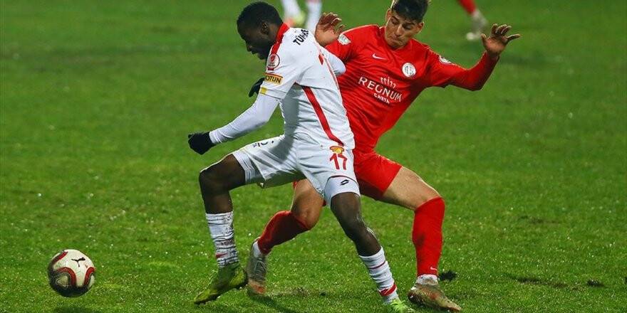 Göztepe-antalyaspor Maçının Saati Değişti
