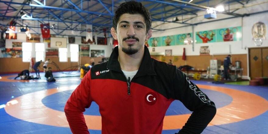 Milli Güreşçi Kerem Kamal, Dünya Şampiyonu