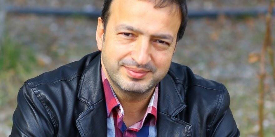 ‘Şiir elden ele devredilir, meşale hiç sönmez’