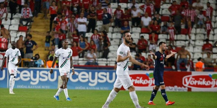 Denizlispor İkinci Haftayı Da 3 Puanla Kapattı