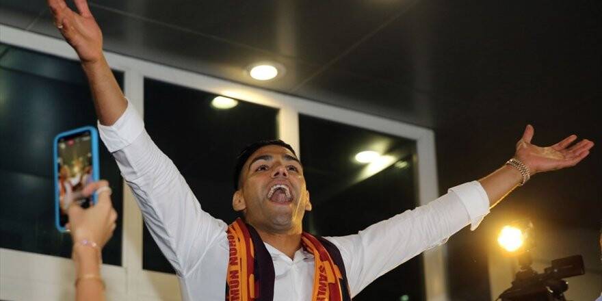 Falcao İstanbul'a Geldi