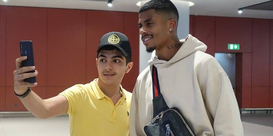 Mario Lemina İstanbul'a Geldi