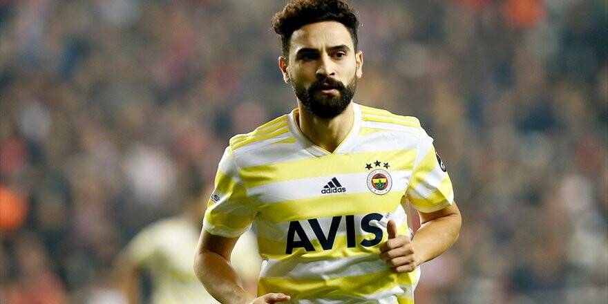 Fenerbahçe'de Mehmet Ekici A Takım Listesinde Yok