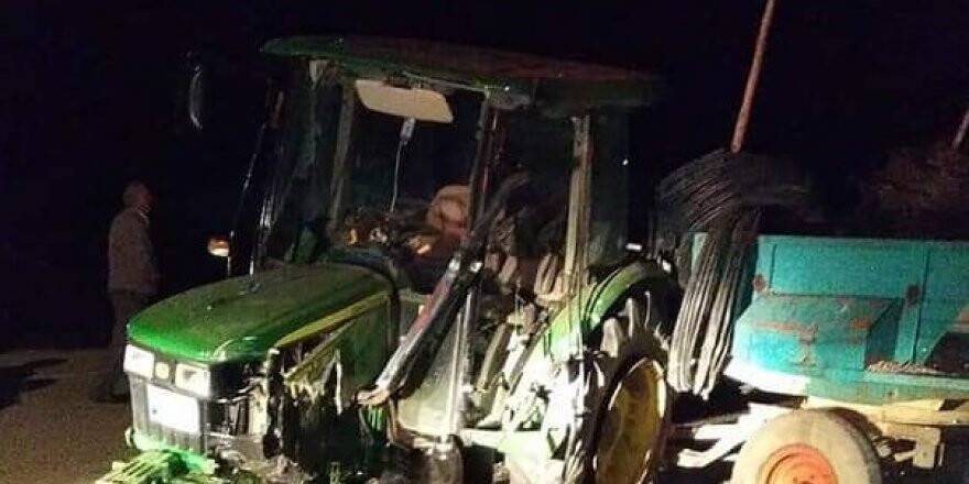 Konya'da Kamyon, Park Halindeki Traktöre Çarptı: 1 Ölü, 2 Yaralı