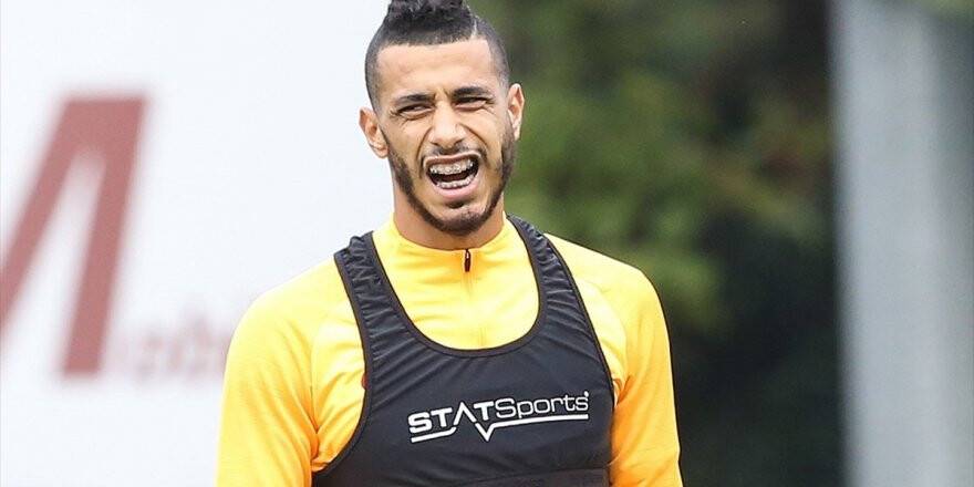Belhanda Maske İle Oynayabilir