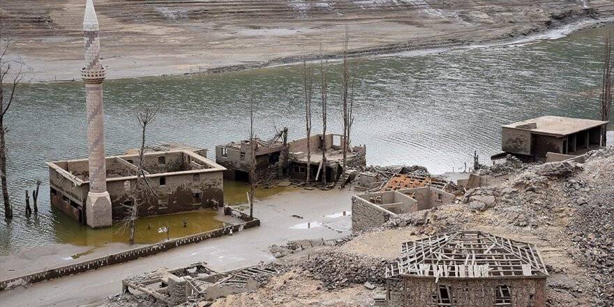 Sular Çekildi Köy Sakinlerinin Hatıraları Canlandı