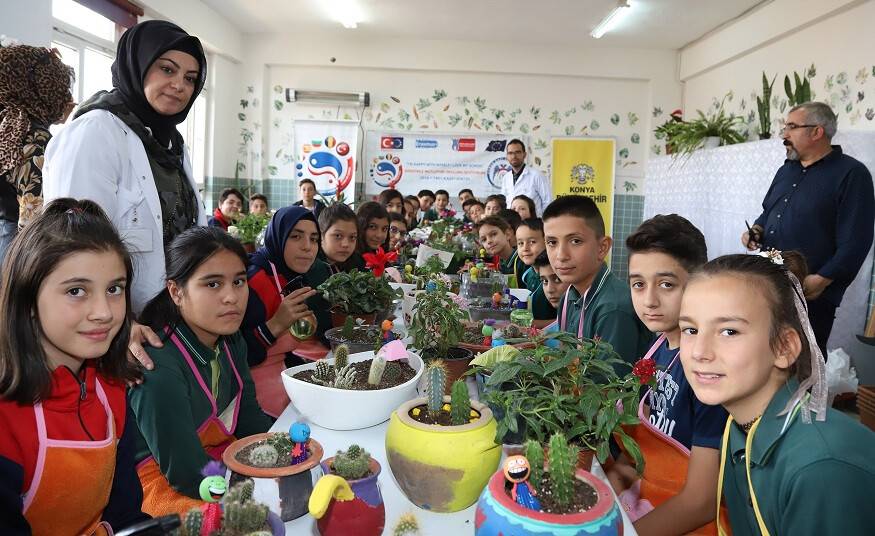Konya Büyükşehir'den “Kendimle Mutluyum Okulumu Seviyorum” projesi