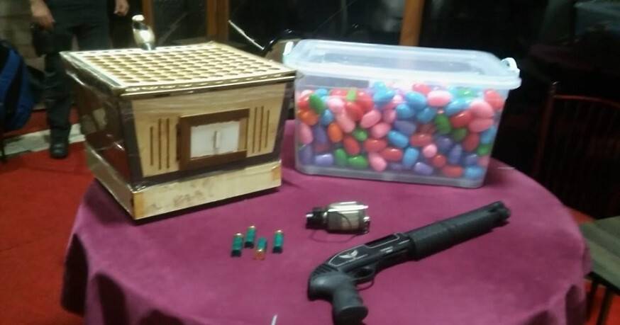 Kumar oynatıldığı iddia edilen derneklere baskın