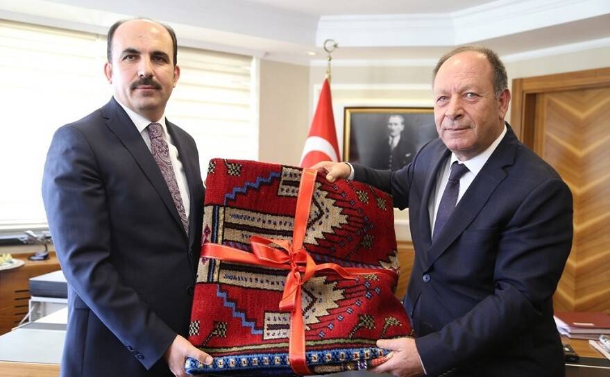 Başkan Altay'dan Başkan Oprukçu'ya nezaket ziyareti