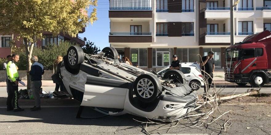 Konya'da düğün konvoyunda zincirleme kaza: 3 yaralı