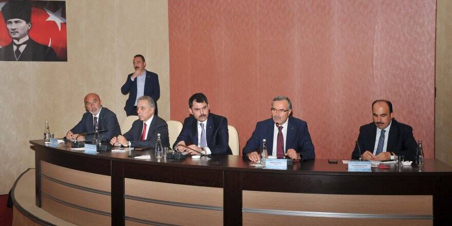 Bakan Kurum, Konyalı sanayicilerle buluştu