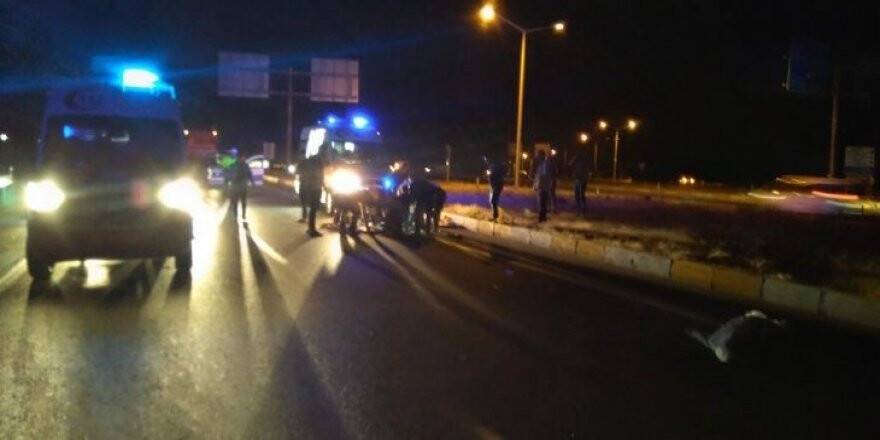 Konya'da otomobil motosikletle çarpıştı: 2 ölü