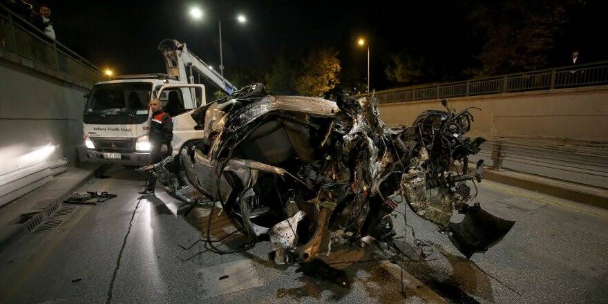 Ankara'da Trafik Kazası: 2 Ağır Yaralı