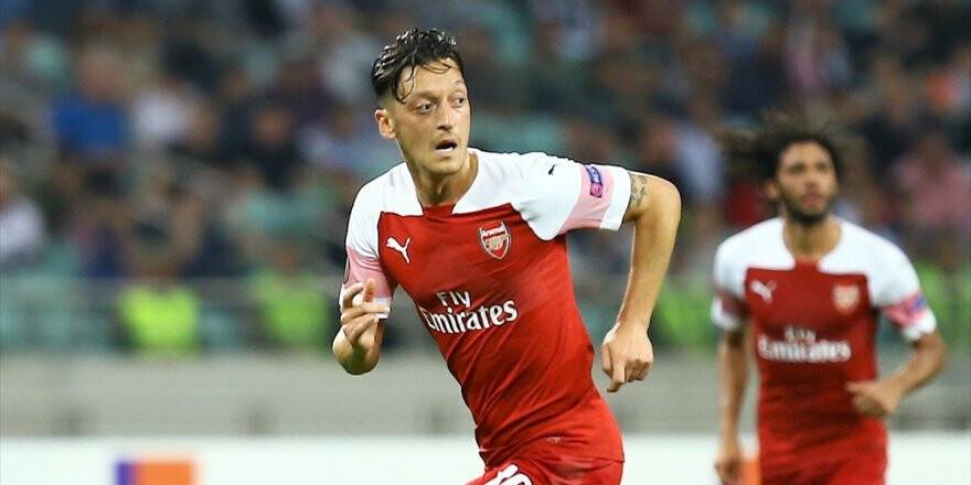 Mesut Özil: Kontratım Bitene Kadar Buradayım