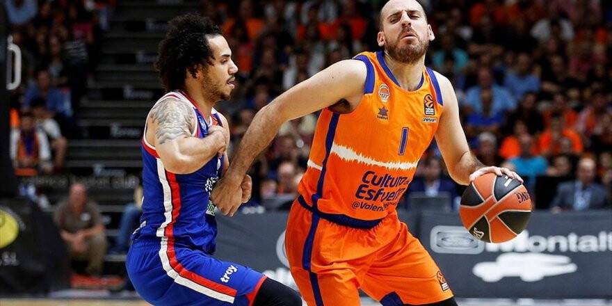Anadolu Efes İspanya'da Kazandı