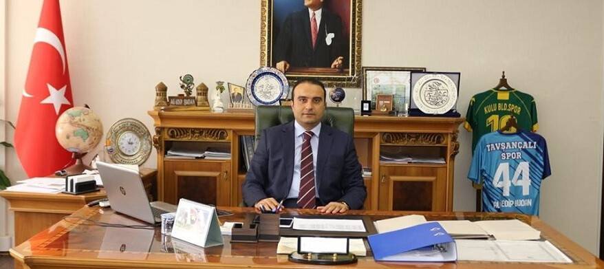 Kulu Kaymakamı Budan Muhtarlar Günü’nü kutladı