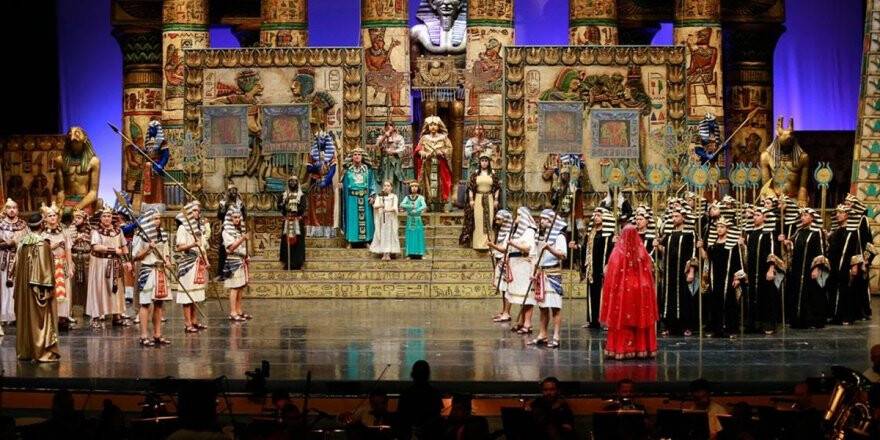 Aida, Radames'e Aşkını 3 Bin Kişinin Önünde Haykıracak