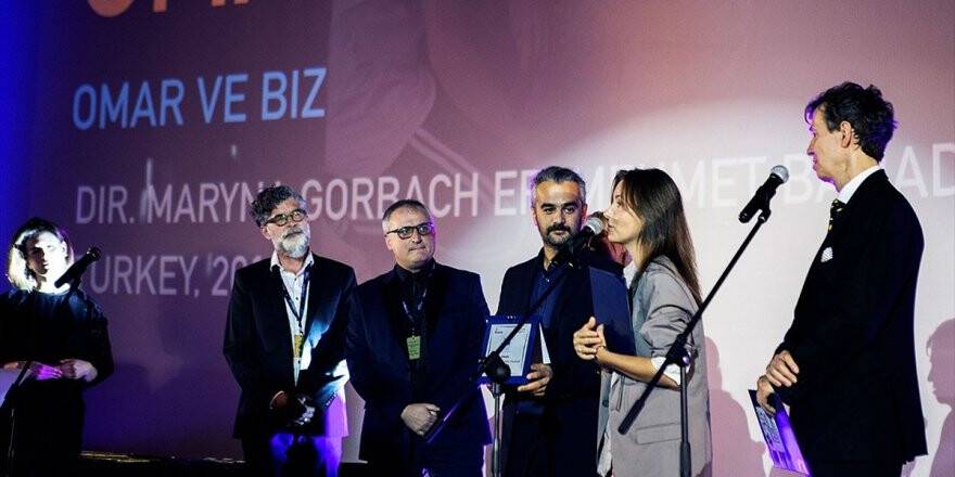 'Omar Ve Biz' Varşova'dan 'En İyi Film' Ödülüyle Döndü