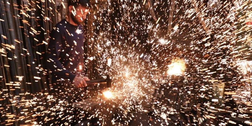 Genç Usta 'Ata Mirası' Kılıç Sanatını Yaşatıyor