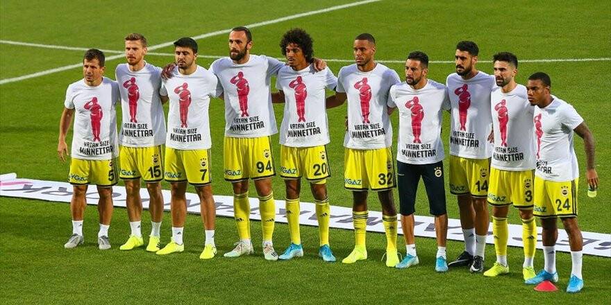 Fenerbahçeli Futbolculardan Mehmetçik'e Destek