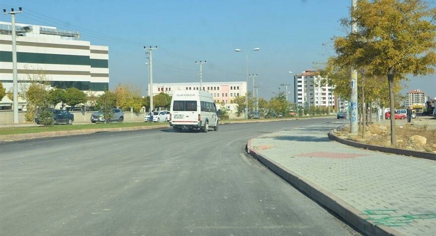 Ereğli Belediyesinden hastane yoluna sıcak asfalt