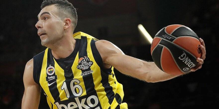 Sloukas Son 10 Yılın En İyilerine Aday