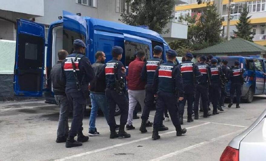 Konya'da jandarmadan zehir tacirlerine operasyon: 8 gözaltı