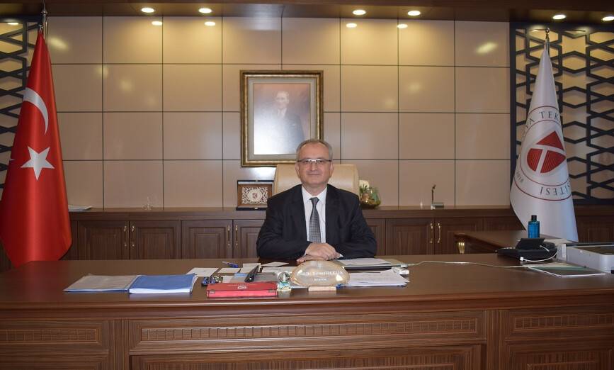 Rektör Özçelik; “Türkiye’de ilk 3 üniversiteden biri olacağız”