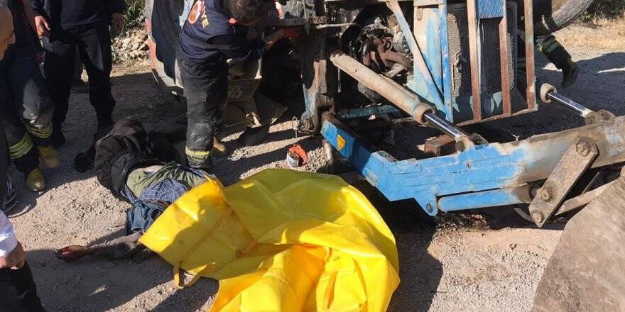 Konya'da Devrilen Traktörün Altında Kalan Sürücü Öldü
