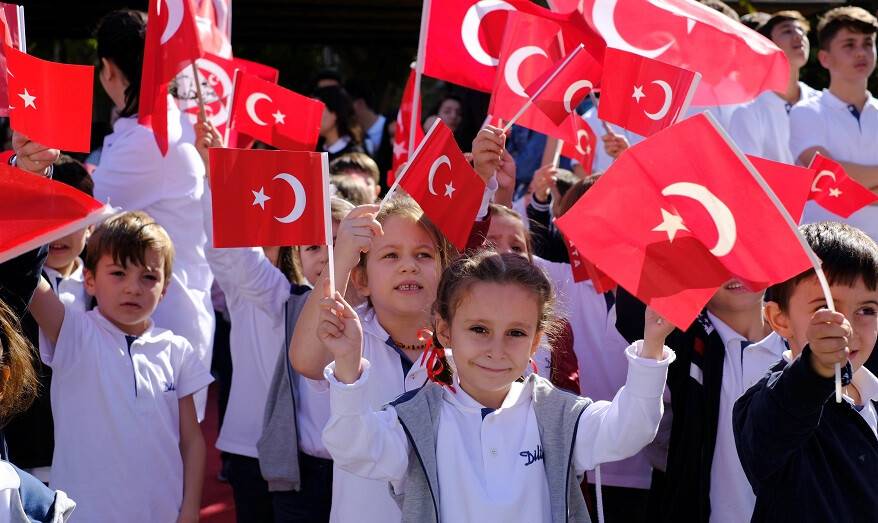 Cumhuriyet’in Aydınlık Yüzlerini Diltaş Yetiştiriyor