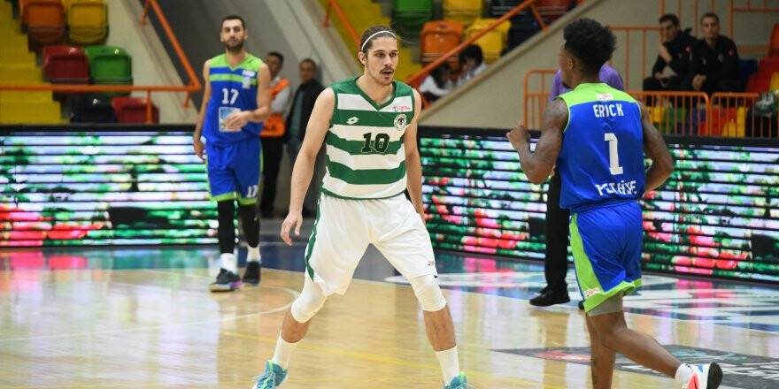 Konyaspor potada son saniye üçlüğüyle mağlup