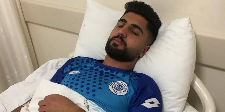 Maçta Dili Boğazına Kaçan Futbolcu Ölümden Döndü