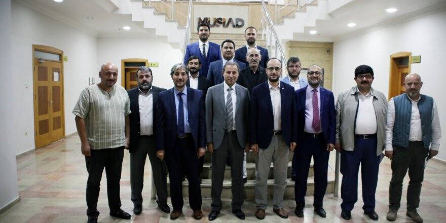 Konya STK başkanları, mesleki eğitimin sorunları için bir araya geldi