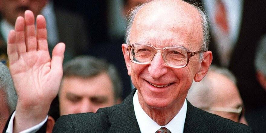 Erdal İnönü'nün Vefatının Üzerinden 12 Yıl Geçti