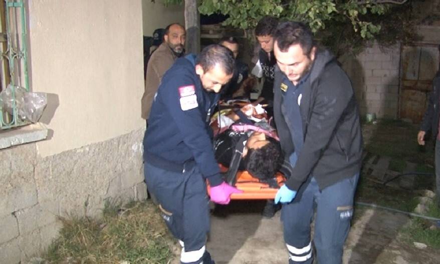 Önce tartıştığı karısının boğazını ardından kendini kesti