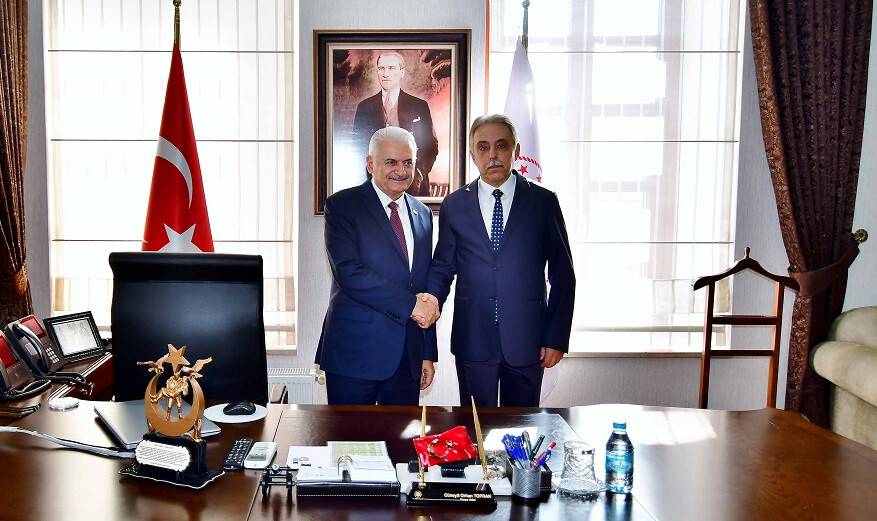 Binali Yıldırım Konya Valiliğini  ziyaret etti