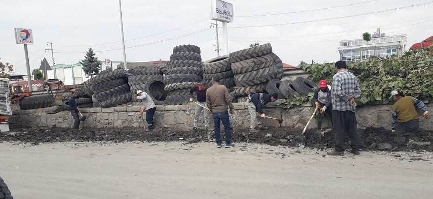 Ereğli'de Yeni Sanayi Sitesinin su kanalları temizlendi
