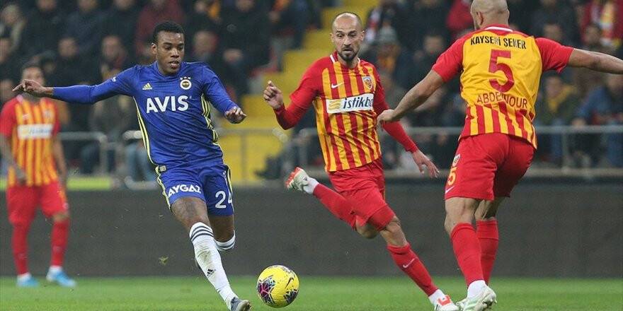 Fenerbahçe Kayseri Deplasmanından Puansız Dönüyor