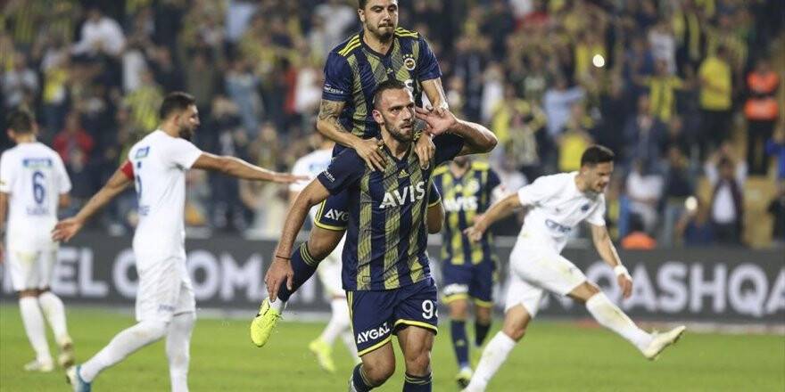 Fenerbahçe Maç Fazlasıyla Zirvede