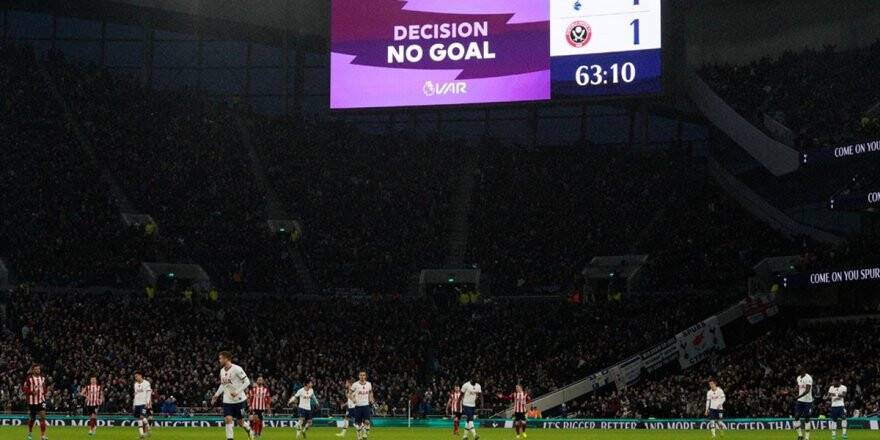 Premier Lig'de Everton Kazandı, Tottenham Berabere Kaldı