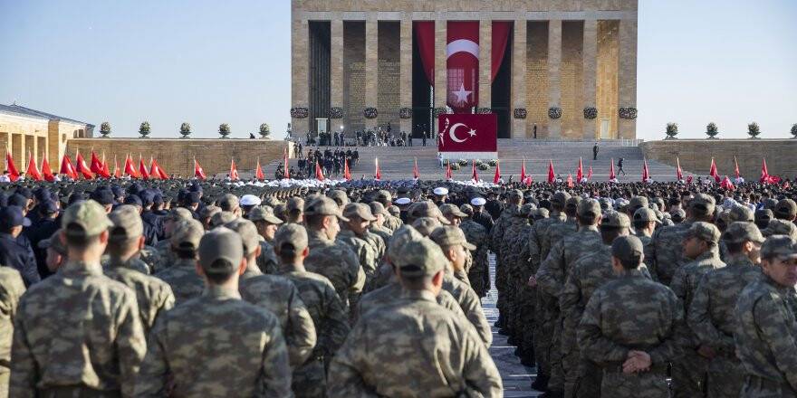 Büyük Önder Atatürk İçin Anıtkabir'de Devlet Töreni Düzenlendi