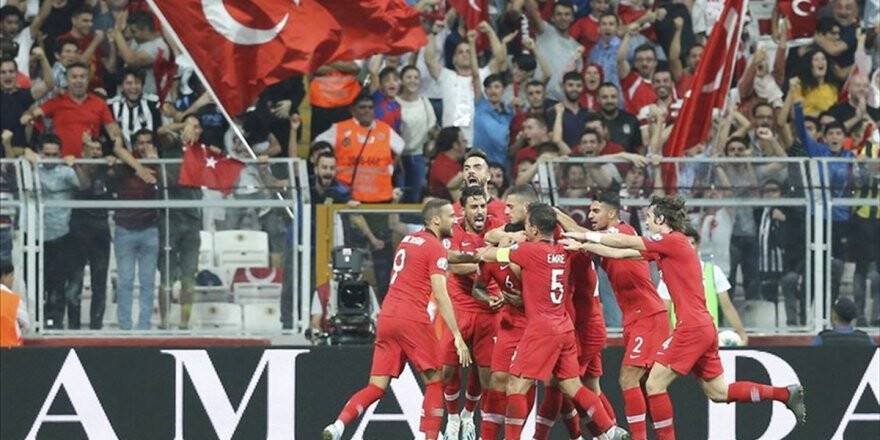 Türkiye-izlanda Maçını İngiliz Hakem Anthony Taylor Yönetecek