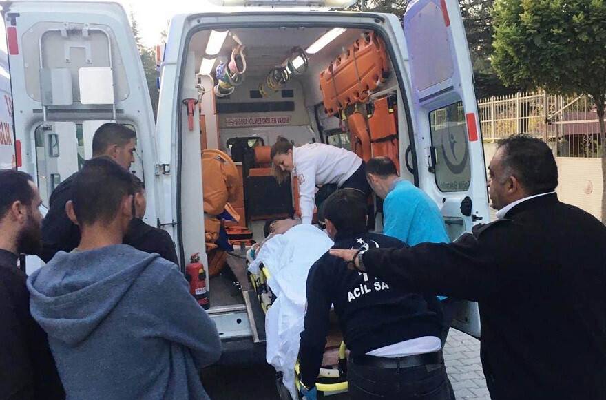 Misafirliğe giden 12 yaşındaki çocuk 3. kattan düşüp yaralandı