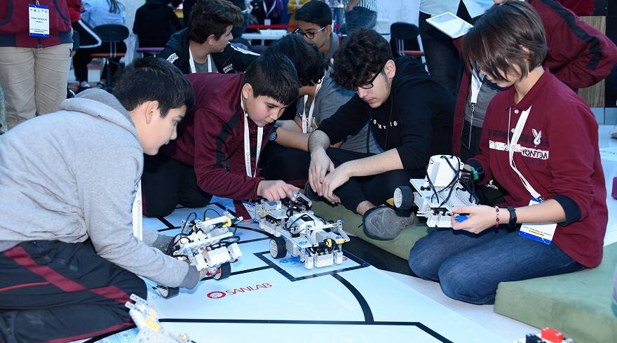 Türkiye’nin Robotları Konya Bilim Merkezi’nde yarıştı