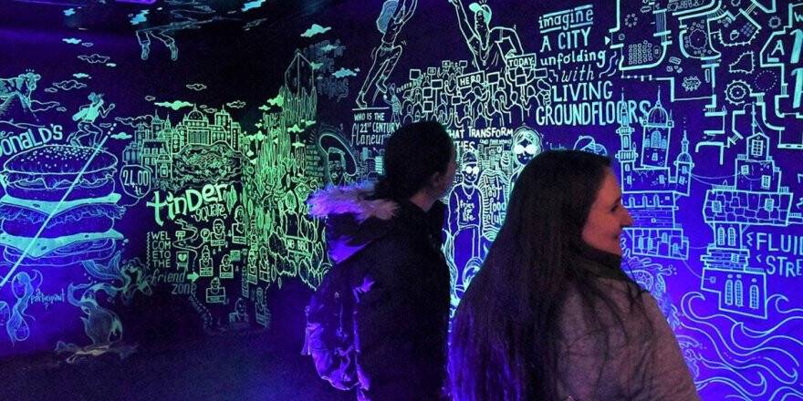 İsveç'te Türk Sanatçılardan 'Performatif Çizim' Gösterisi