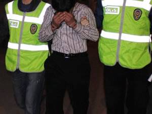 Çaldığı Kanaryaları Satarken Yakalandı