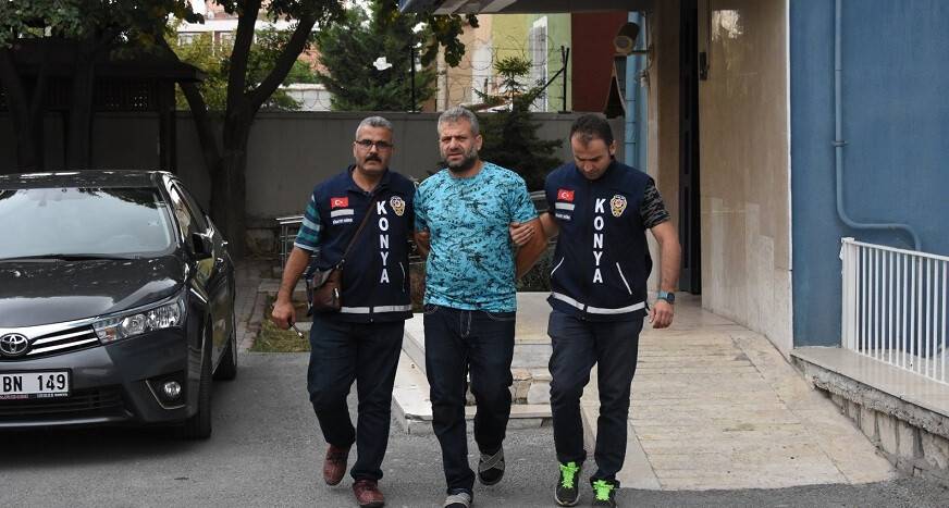 Eşini 46 yerinden bıçaklayan sanık mahkemede konuştu: "GÖZÜM DÖNDÜ"